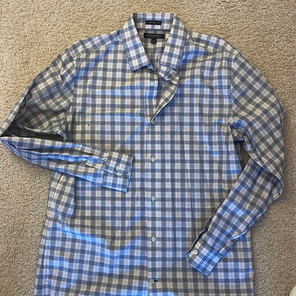 Banana Republic (Men Large) Dress Shirt - Hardly worn